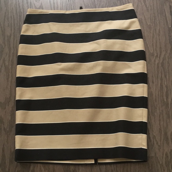 LOFT Dresses & Skirts - NWOT! Loft Classic Skirt